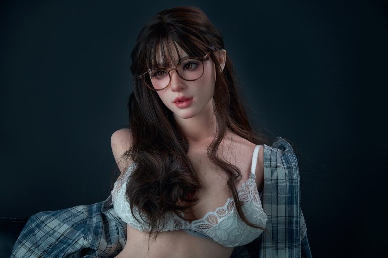 Riko-Japanese-Sex-Doll-9.jpg