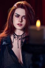 Selene: 30,5 kg realistische Silikon-Sexpuppe – reife Vampirin mit großen Brüsten – Bild 5